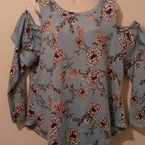 Kristin Nicole cold shoulder sweater